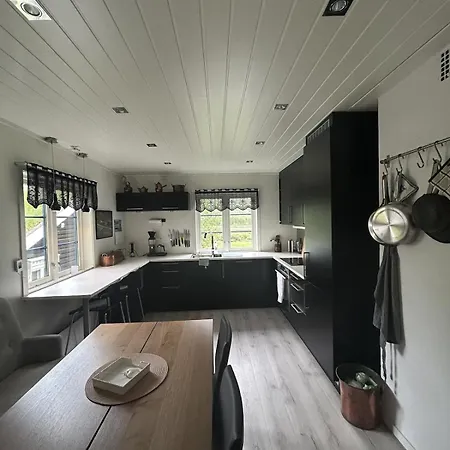 Charming Riverside With Sauna - Near River And Great Outdoors